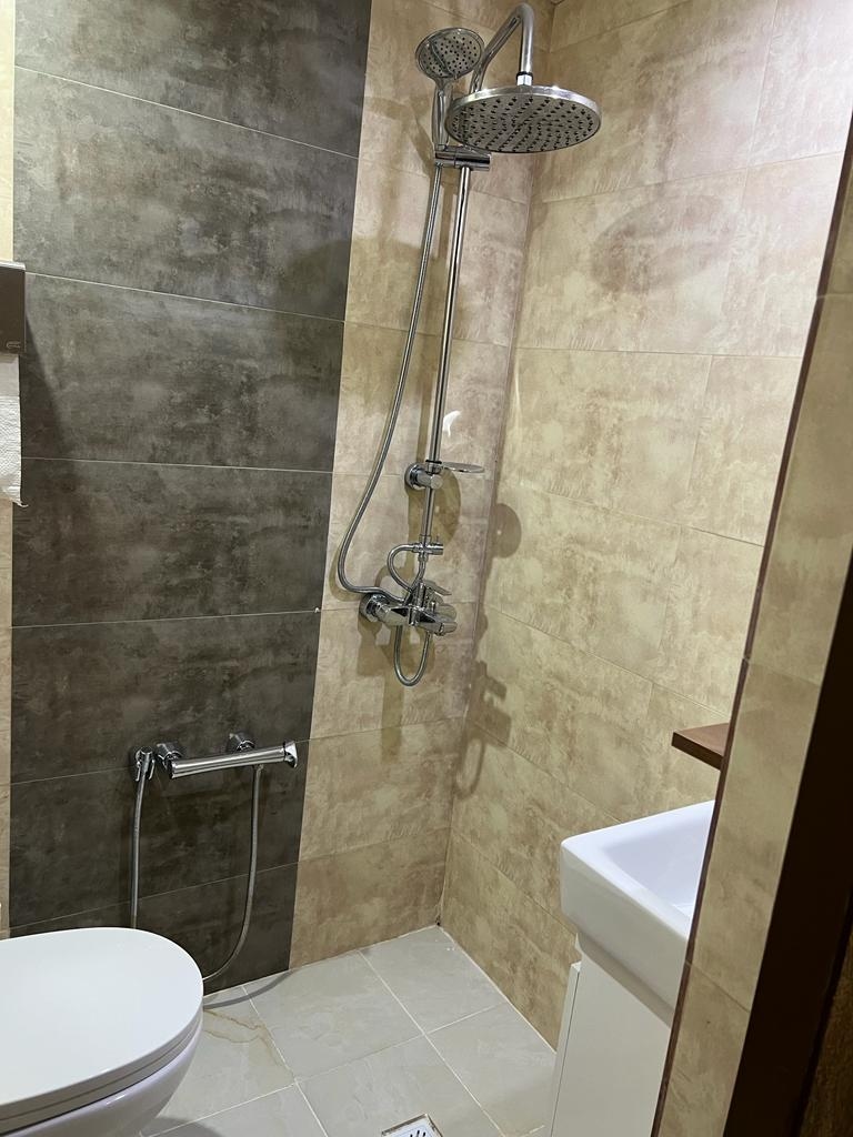 اجاره بومگردی در خیابان گلسرخ - شادی