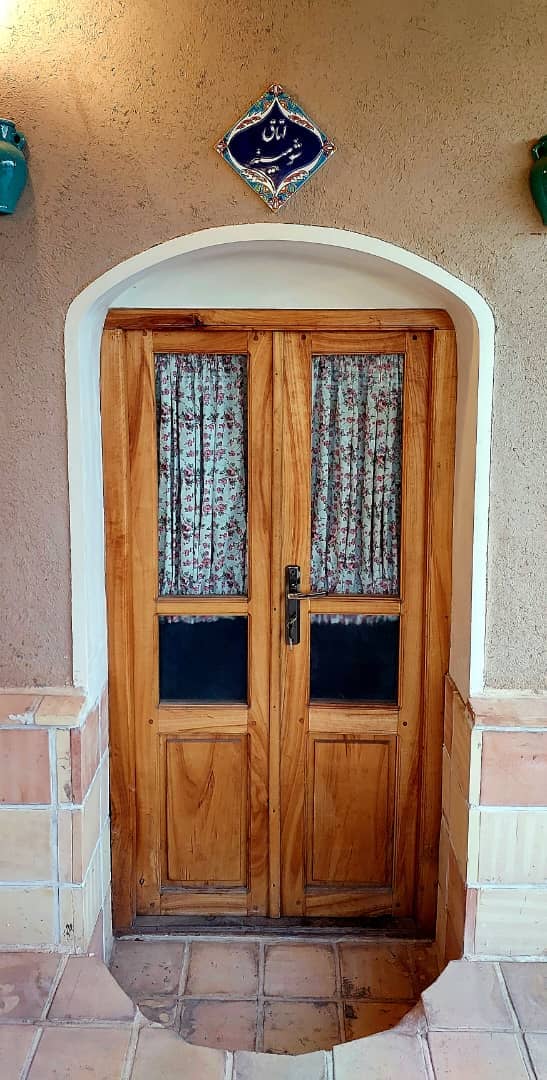 اجاره اتاق بومگردی در نطنز - شومینه