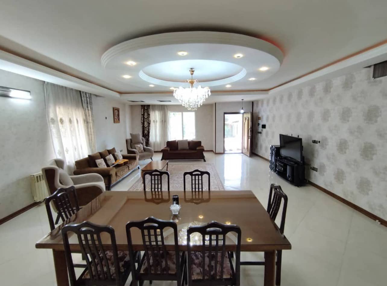 اجاره ویلا با استخر روباز آبگرم در چهارباغ