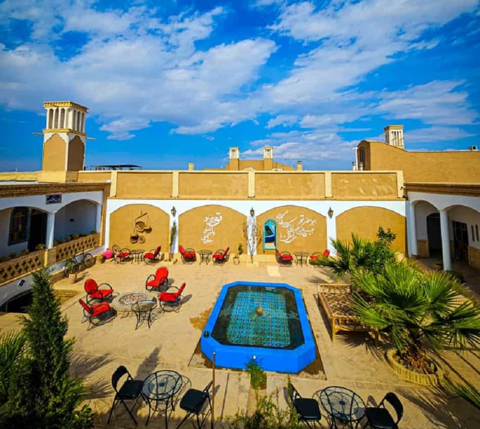 رزرو اتاق در بادرود اصفهان - میرپنج