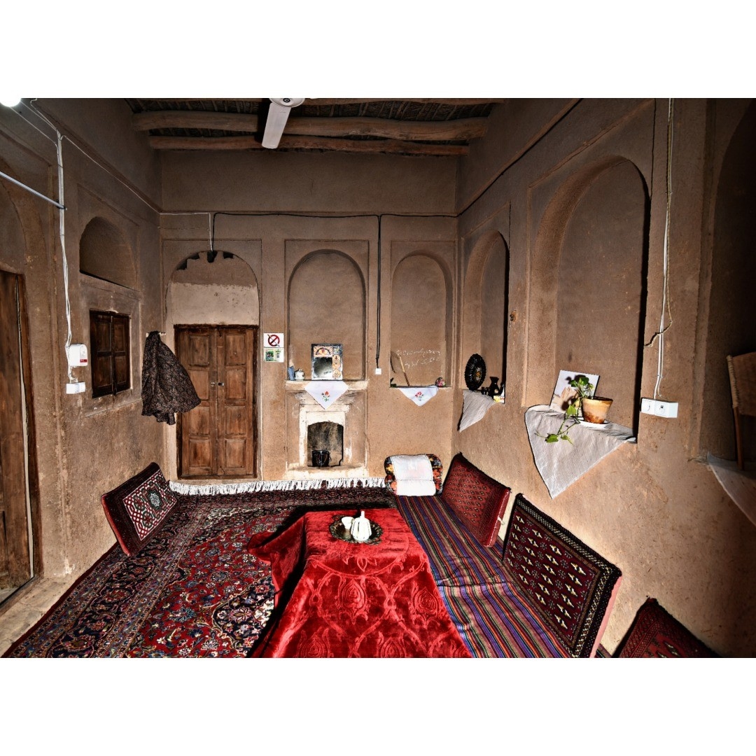 اجاره بومگردی سنتی در جانبازان نی ریز - شاه نشین