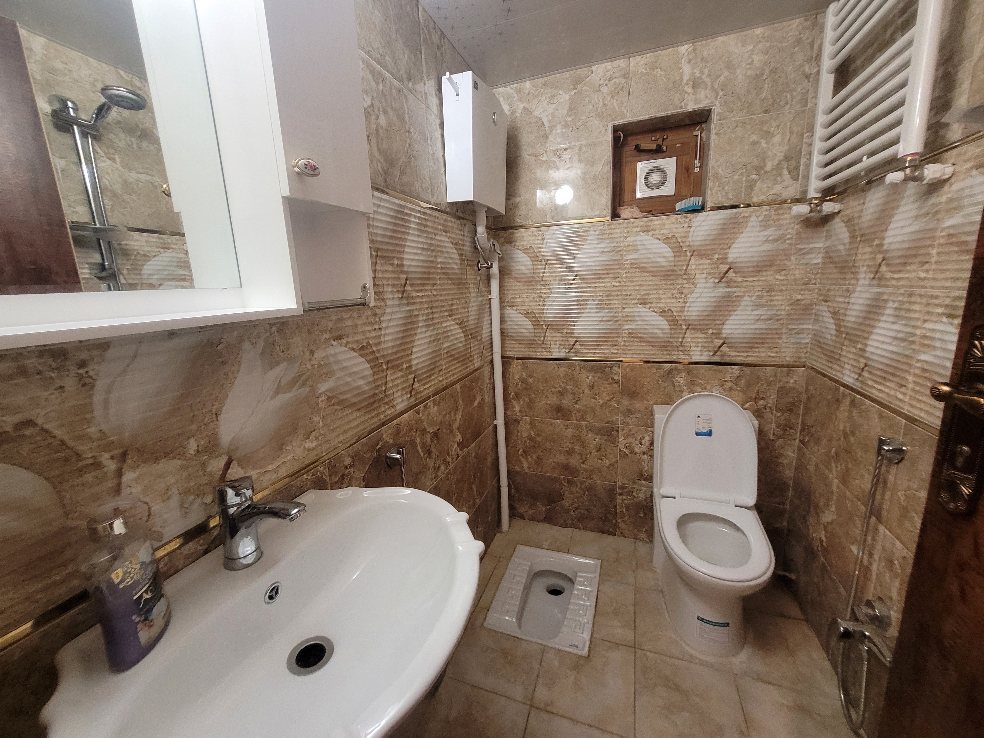 اجاره ویلا یک خوابه در روستای طویر مرزن آباد - جکوزی دار