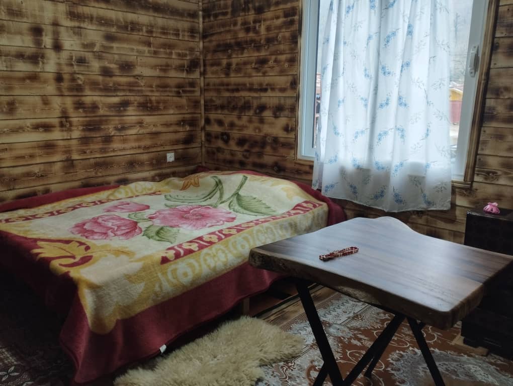 اجاره کلبه چوبی در روستای شانده صومعه سرا