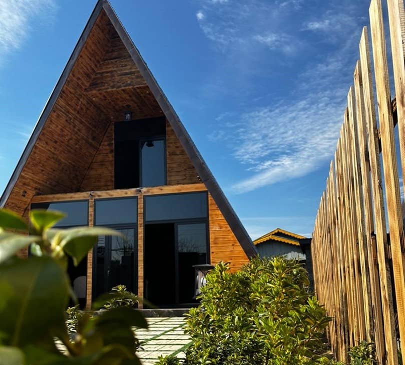 اجاره کلبه سوئیسی در روستای پیرهرات اسالم - 1