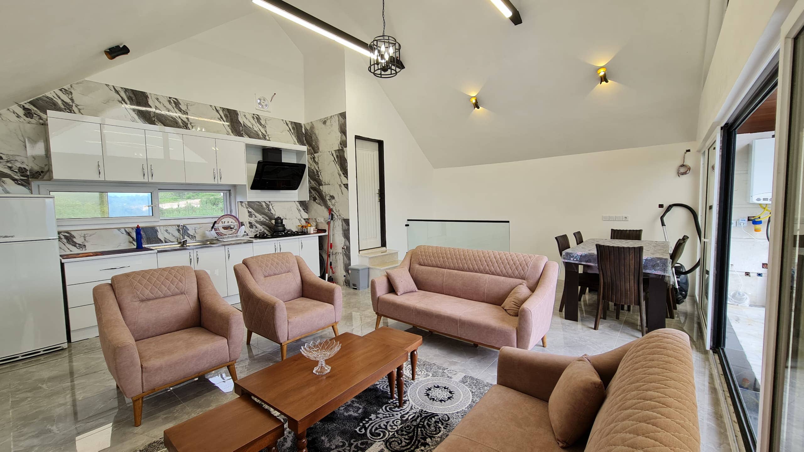 اجاره ویلا کوهستانی در روستای ولم بهشهر - جکوزی دار