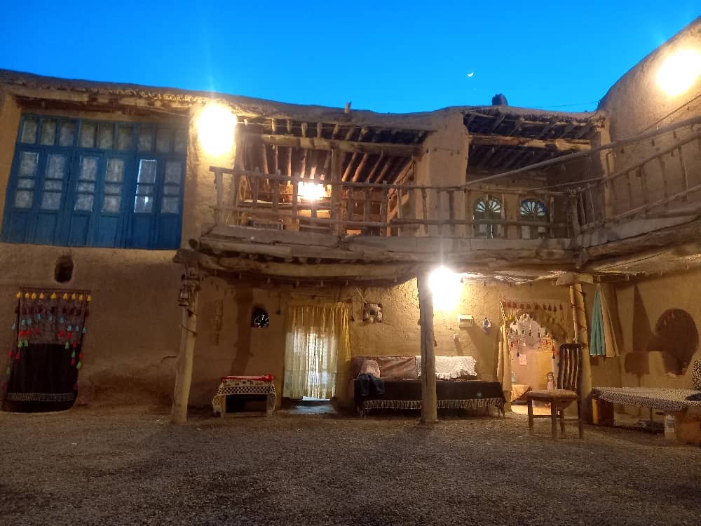 اجاره اتاق سنتی در روستا امزادجرد همدان - اتاق 3