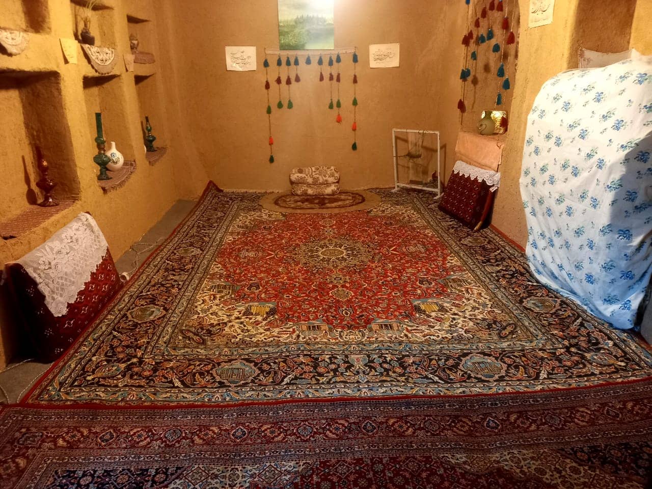 اجاره اتاق سنتی در روستا امزادجرد همدان - اتاق 3