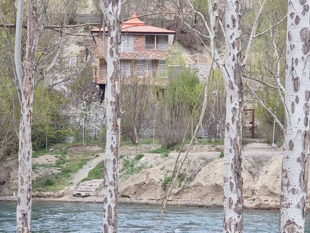 اجاره ویلا لب اب در روستای حجت آباد-واحد یک