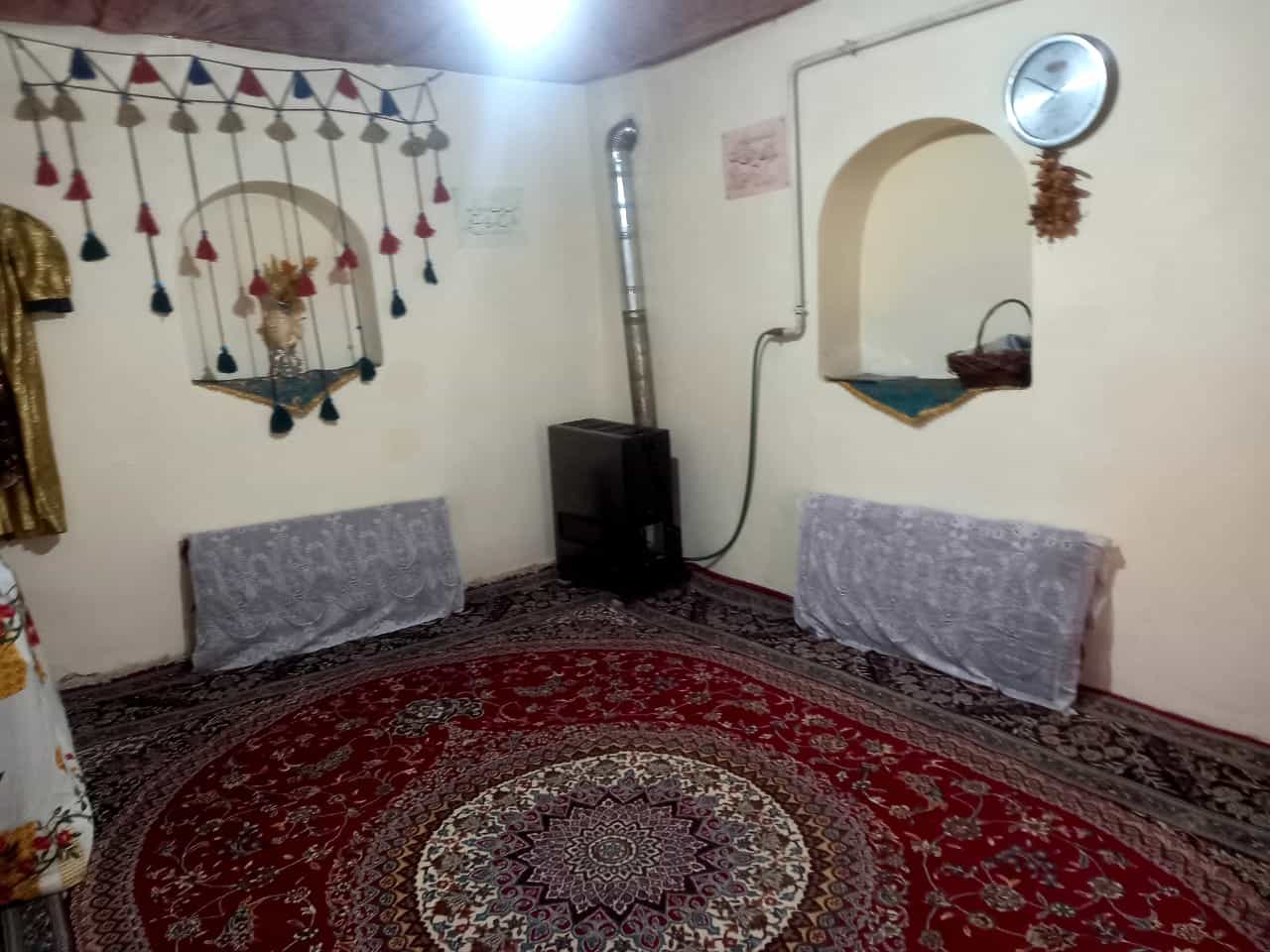 اجاره اتاق سنتی در روستا امزادجرد همدان - اتاق 5