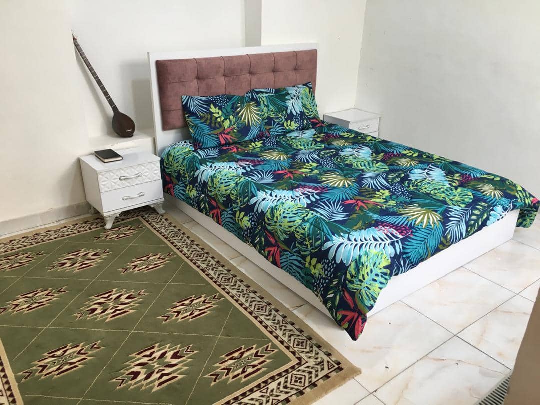 اجاره منزل ویلایی در بلوار شبلی سنندج - مبل قرمز