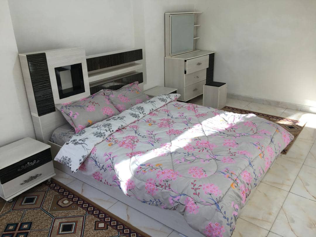 اجاره منزل ویلایی در بلوار شبلی سنندج - مبل قرمز