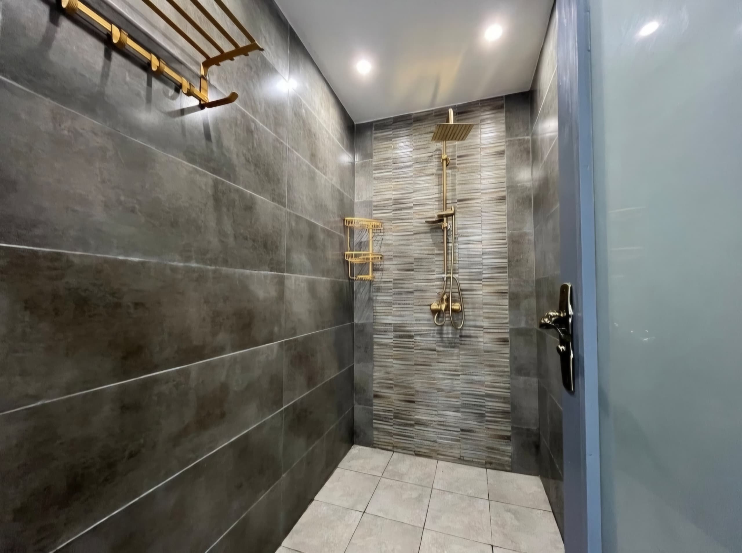 اجاره ویلا با استخر روباز آبگرم در هچیرود چالوس- بوستان