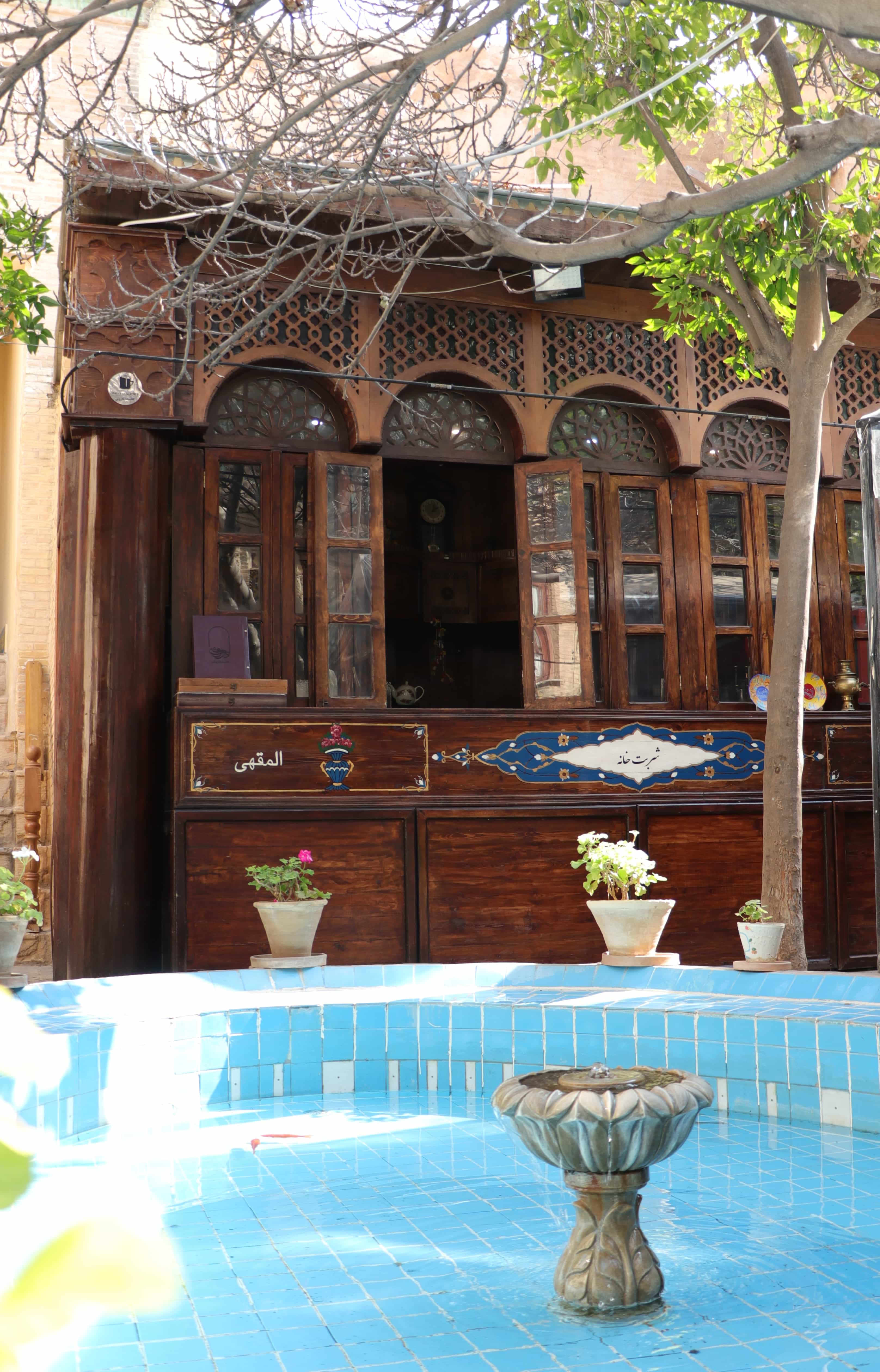 اجاره اتاق سنتی در 9 دی شیراز - دنج