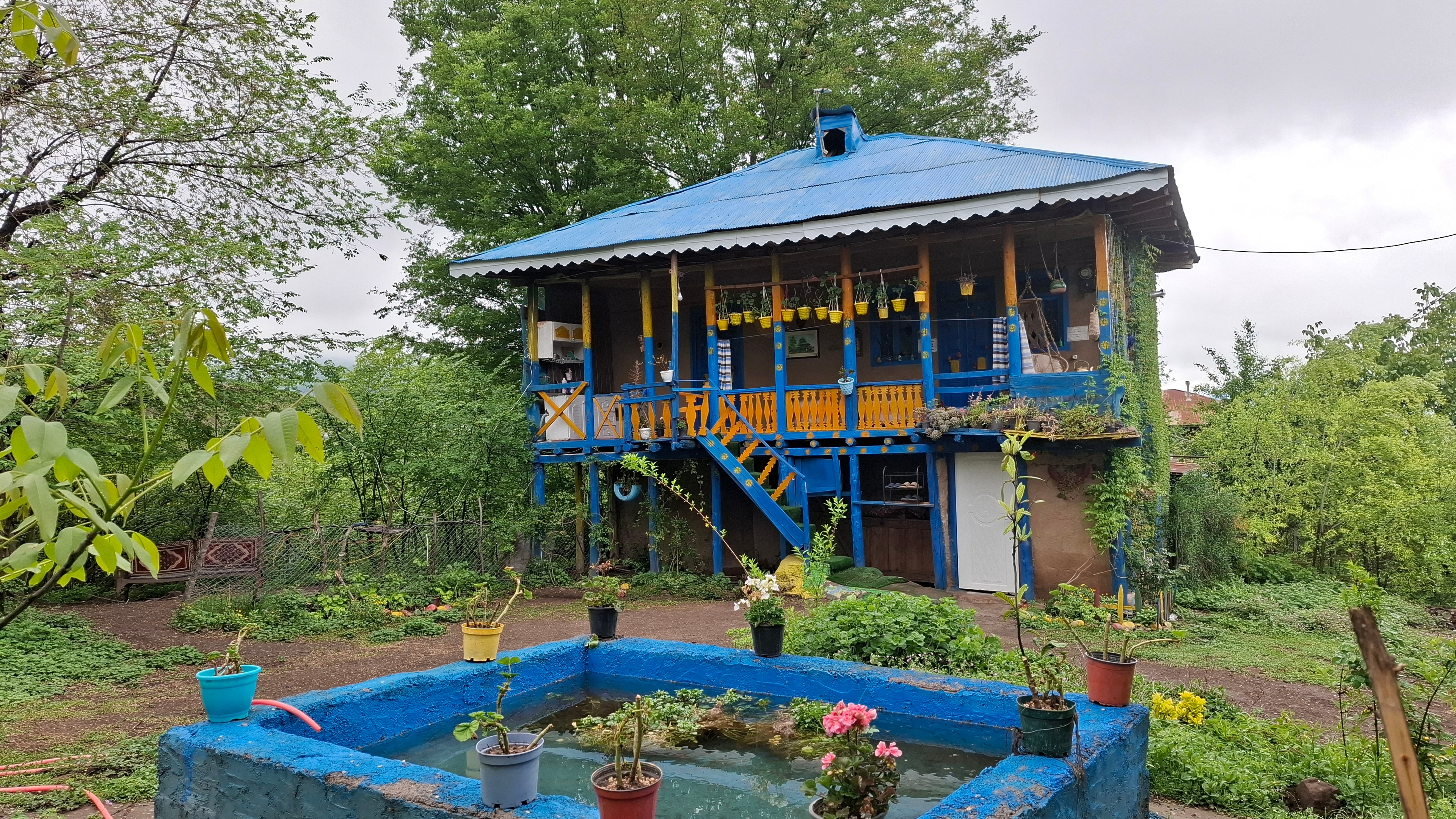 اجاره اقامتگاه بومگردی در روستای حاجی ده توتکابن