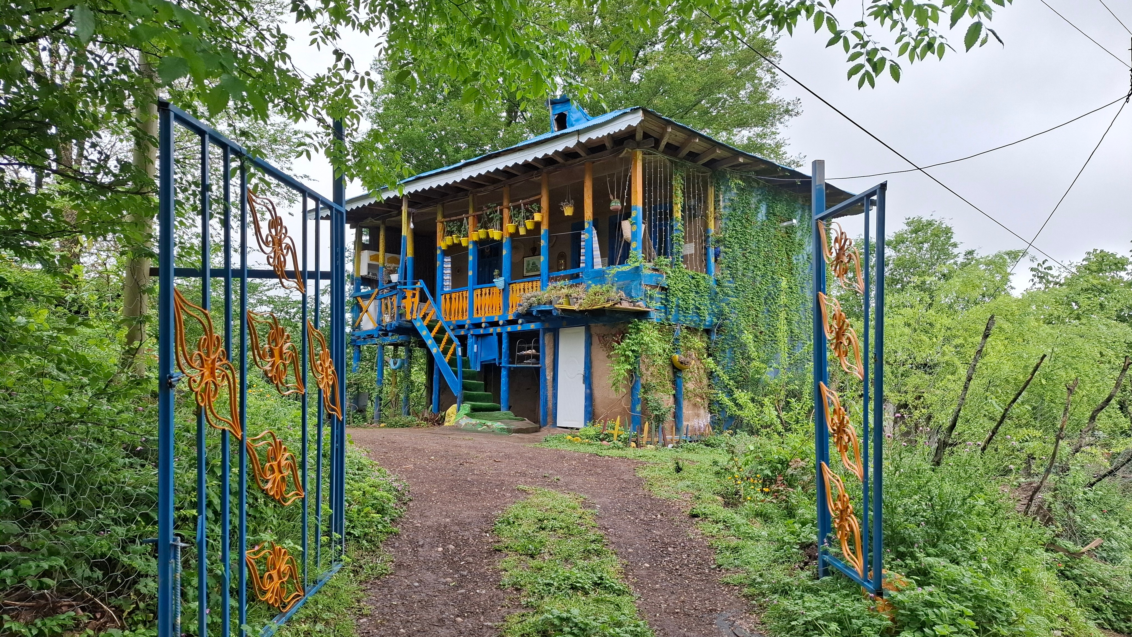 اجاره اقامتگاه بومگردی در روستای حاجی ده توتکابن