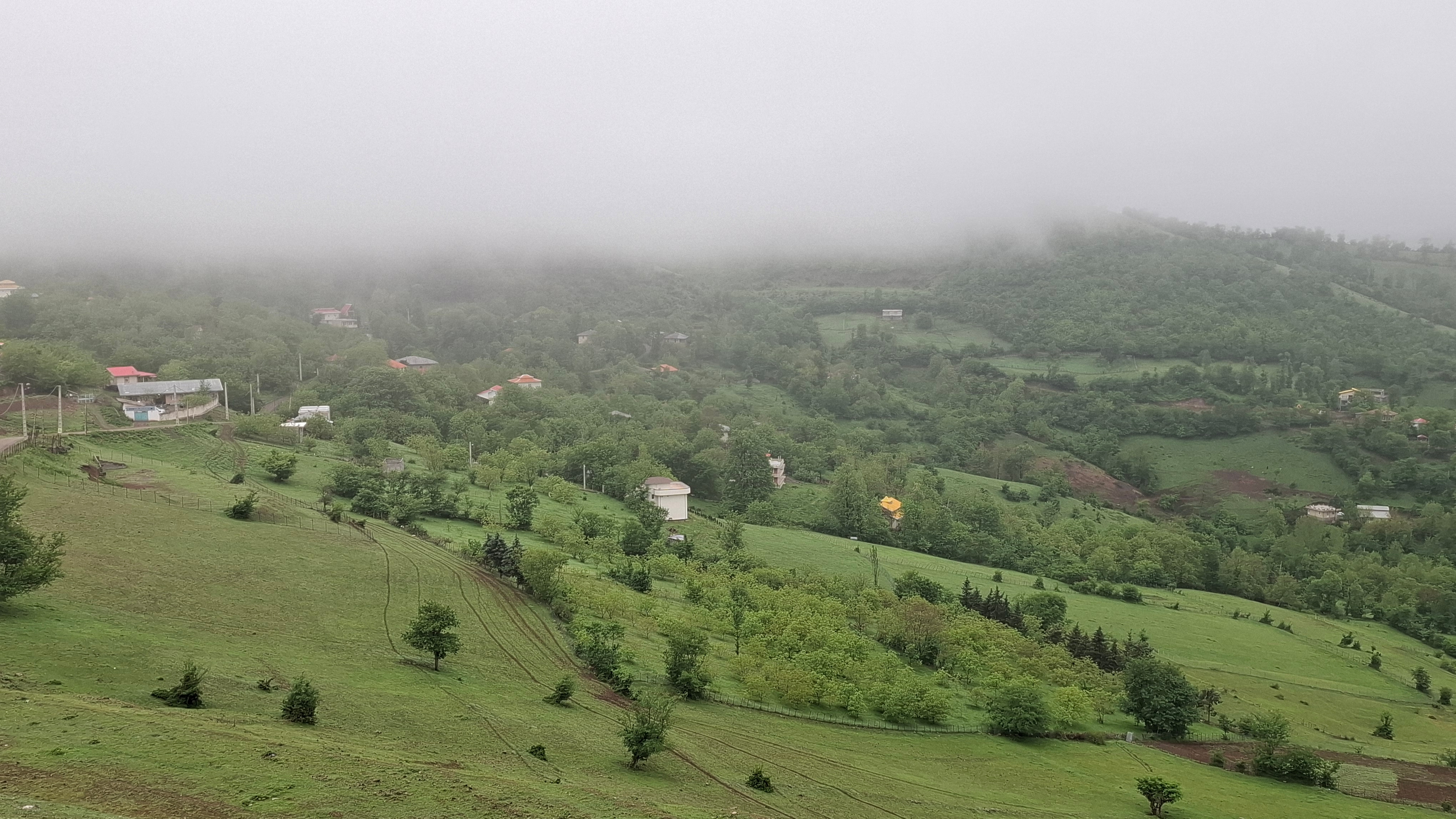 اجاره اقامتگاه بومگردی در روستای حاجی ده توتکابن