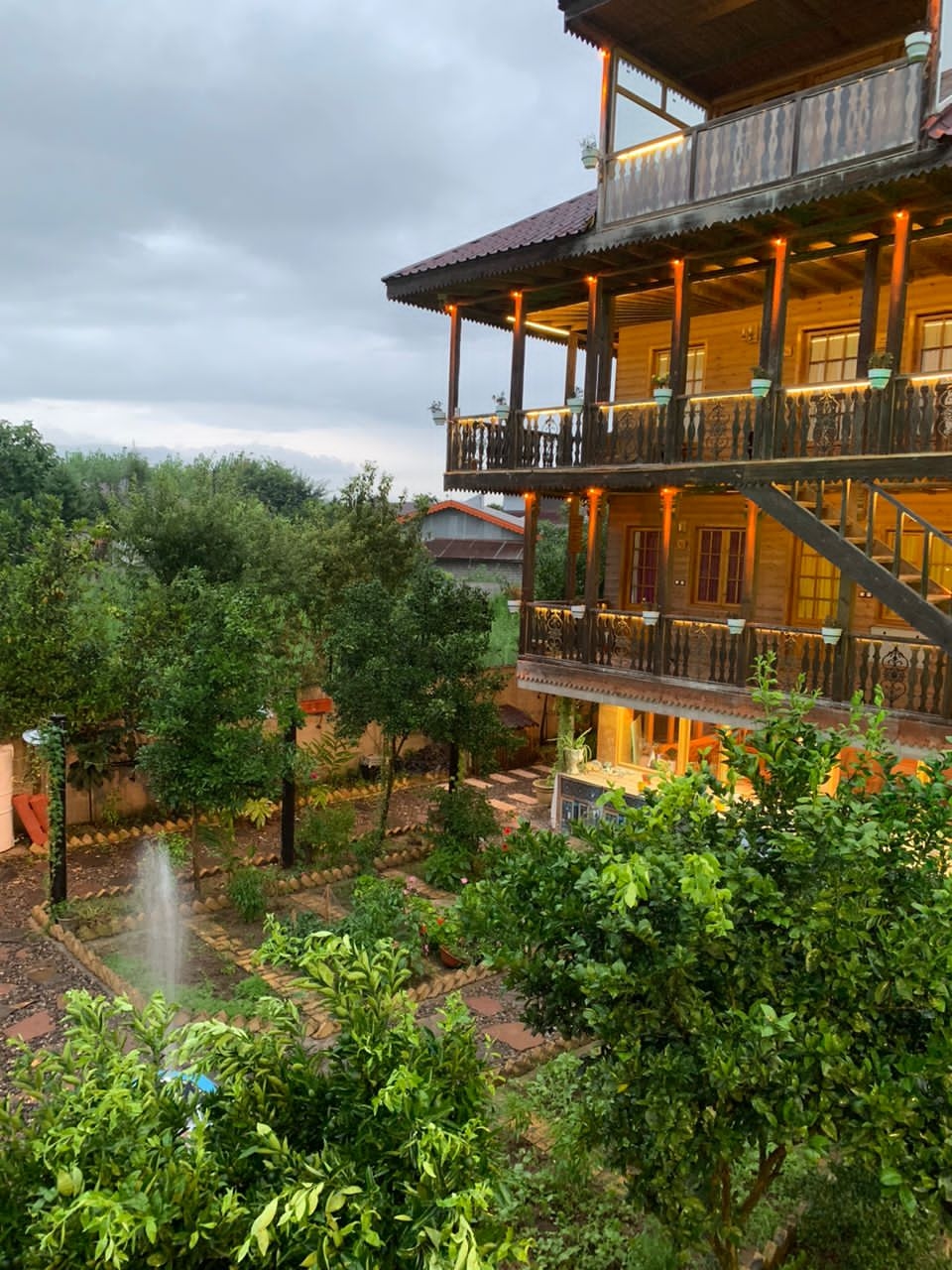 اجاره اتاق بوم گردی در روستای لیشاوندان رشت - 5 ویو برکه آب