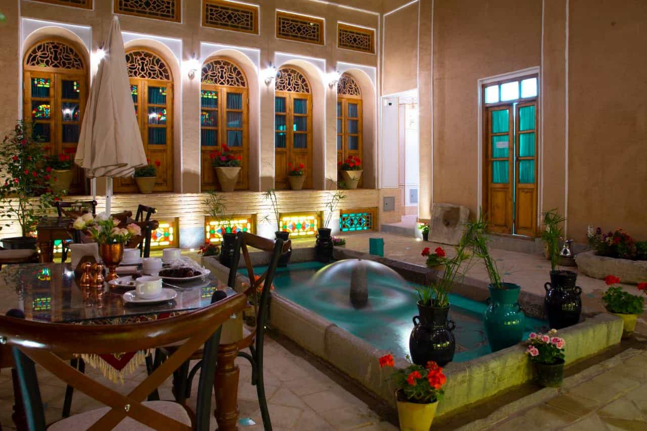 اجاره اتاق سنتی در نقش جهان اصفهان - کسایی