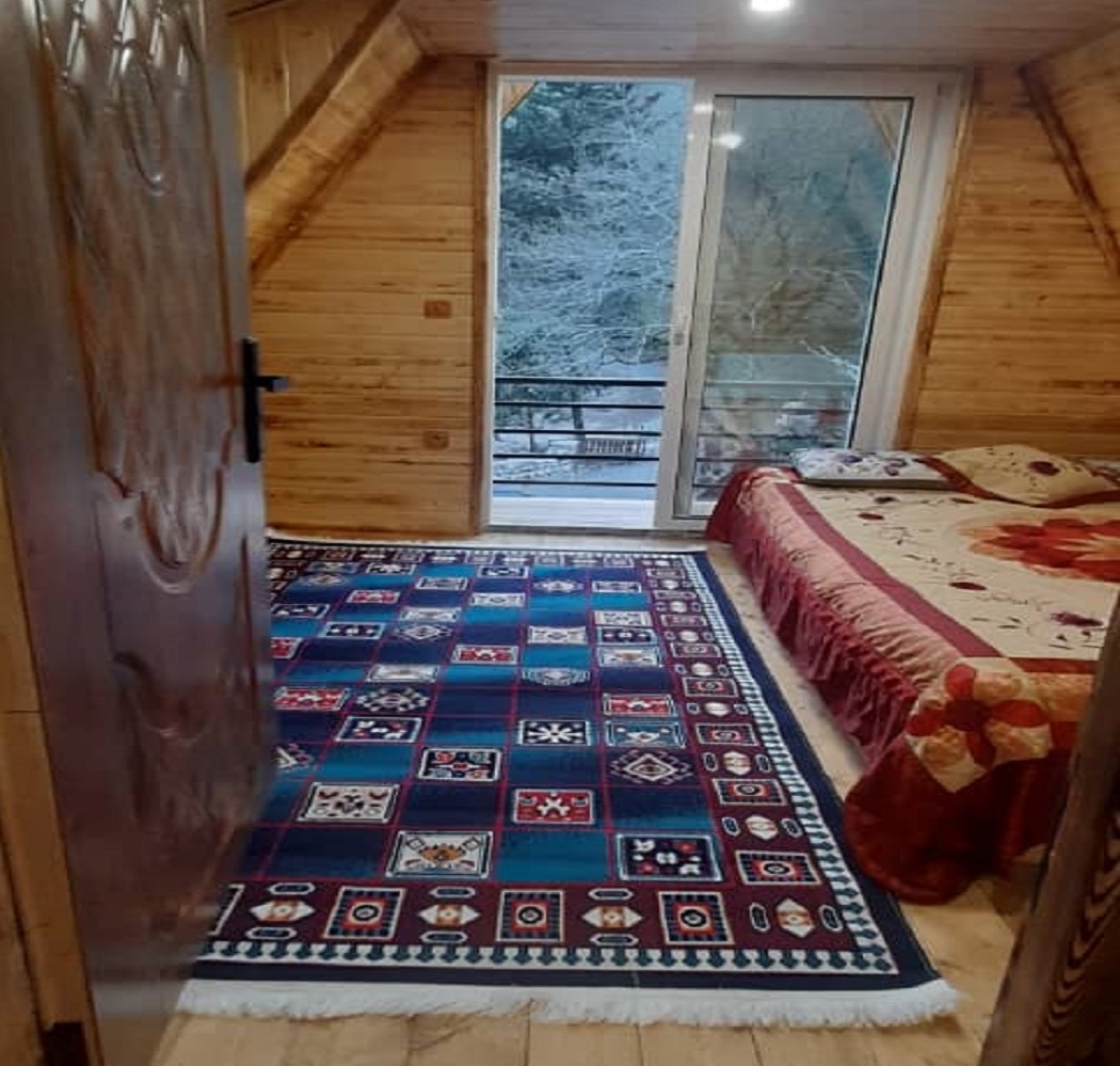 اجاره کلبه سوئیسی با جکوزی در روستای لیماکش - آرش