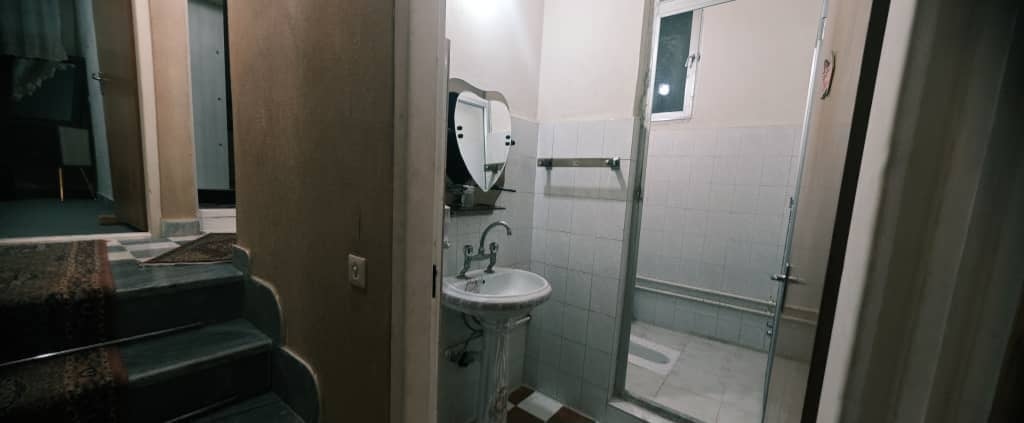 اجاره آپارتمان دوخوابه در تبریز - طبقه اول سالن