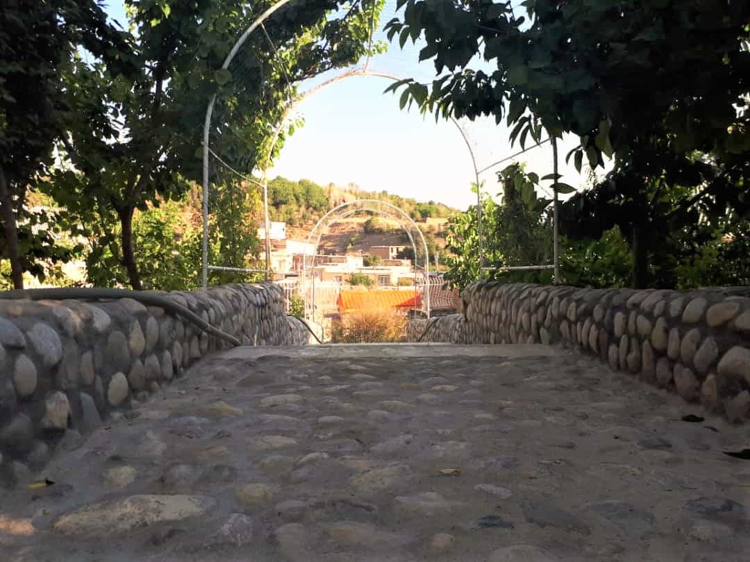 اجاره خانه باغ دوخوابه خارج از دهکده چادگان - سادات100 متری