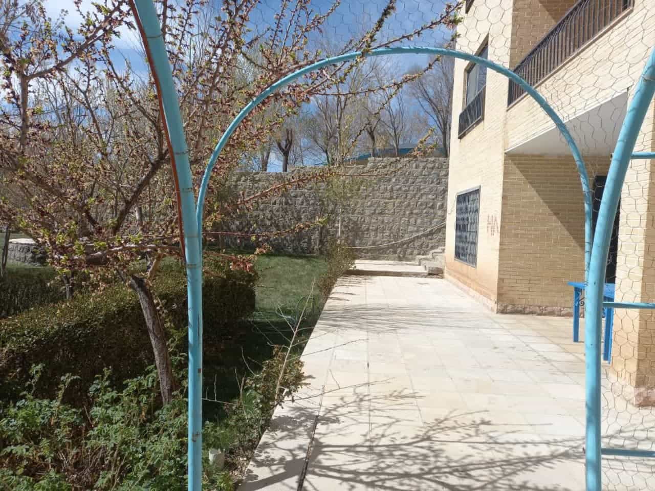 اجاره آپارتمان دو خوابه  در دهکده چادگان-120 متری