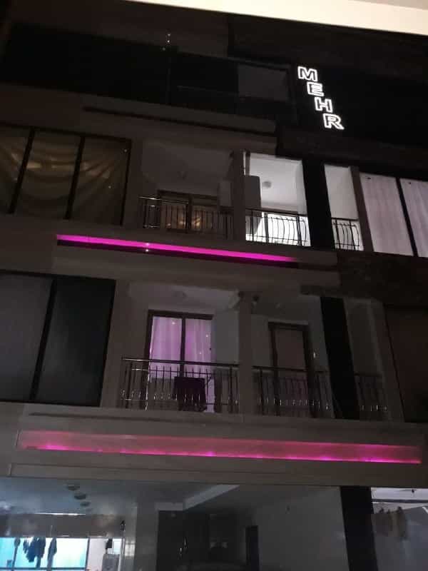 اجاره آپارتمان مبله لوکس در چهار باغ خواجو اصفهان - واحد 2