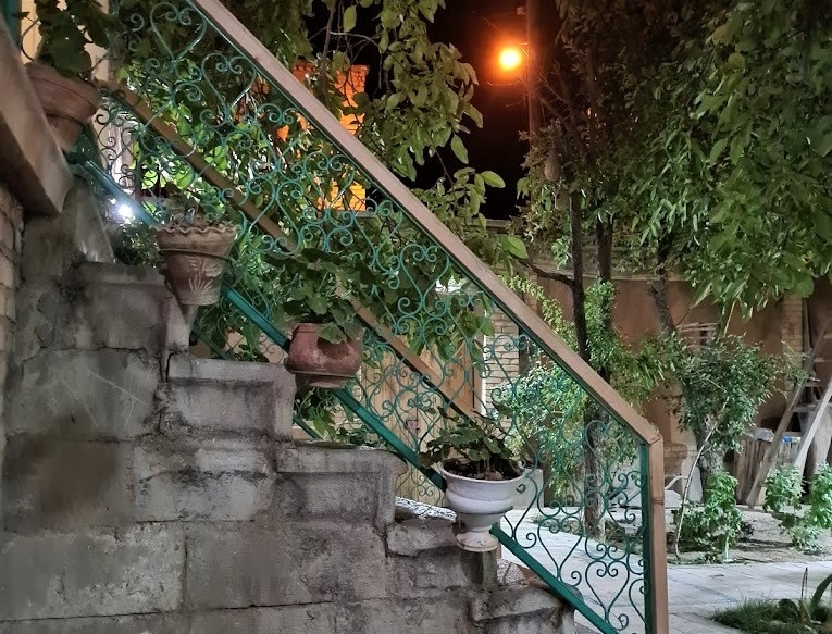 اجاره اقامتگاه بومگردی در بویین میان دشت اصفهان