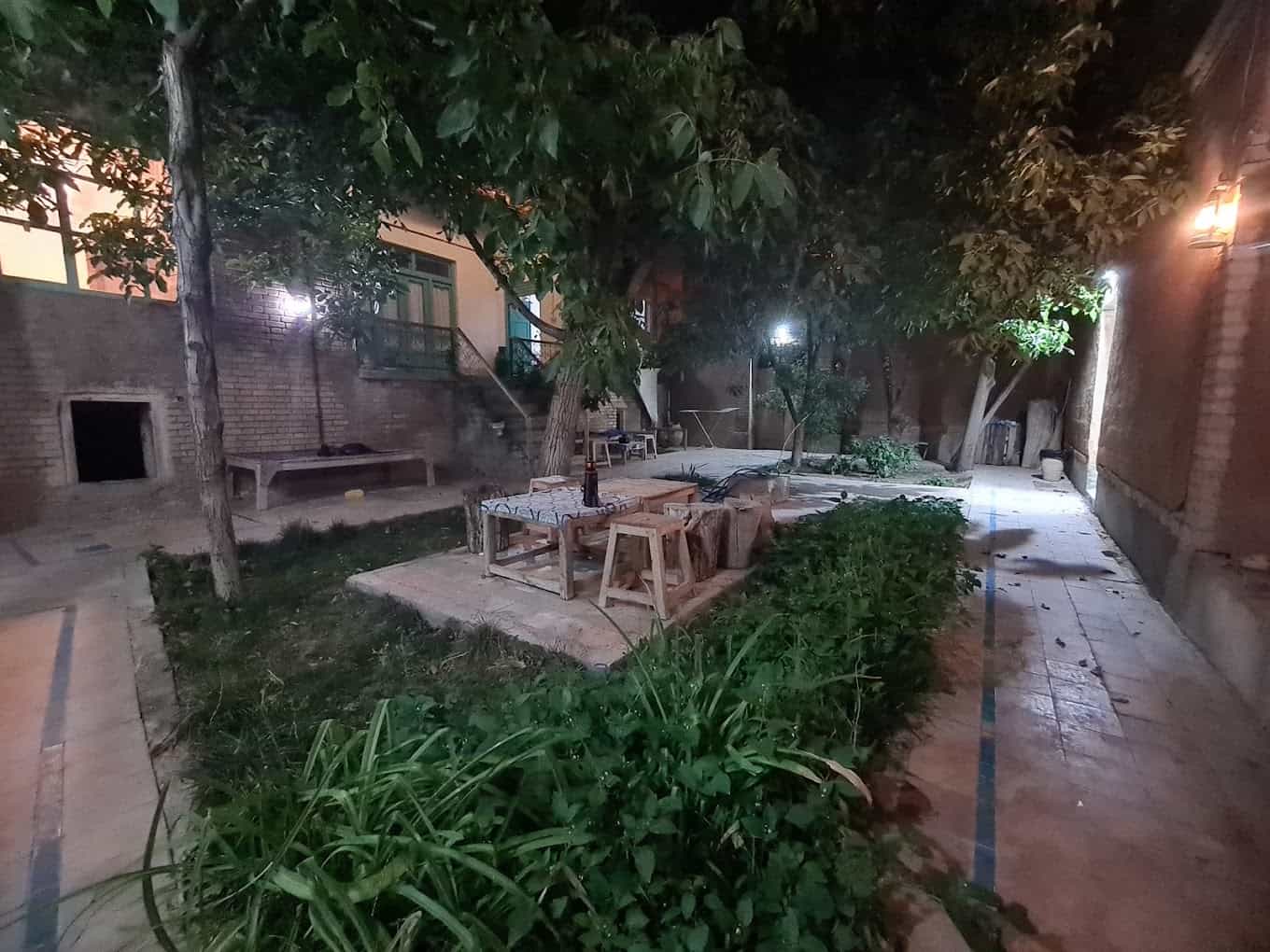 اجاره اقامتگاه بومگردی در بویین میان دشت اصفهان