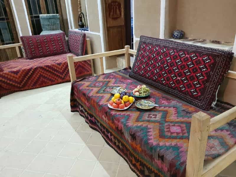 اجاره اقامتگاه بومگردی در امامزاده یحیی زواره