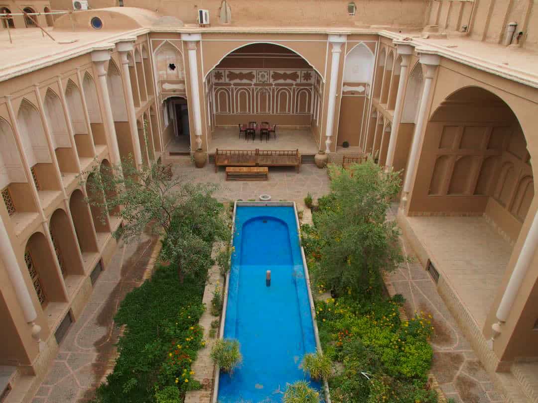 اجاره سوئیت سنتی دو تخته در یزد - گردآفرید