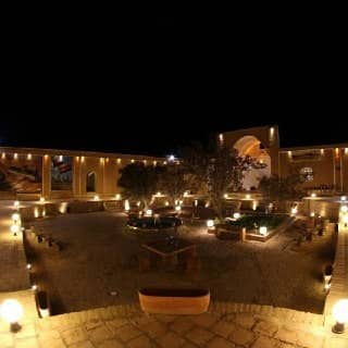 اجاره روزانه اقامتگاه بوم گردی با قیمت مناسب درطبس