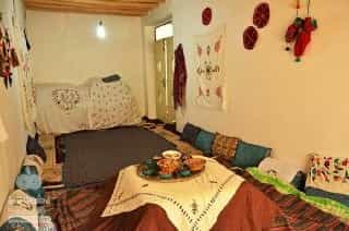اجاره اقامت سنتی کویری با صبحانه و نهار و شام