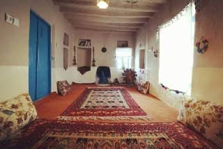 اجاره خانه سنتی در آزاد شهر -اتاق ابریشم
