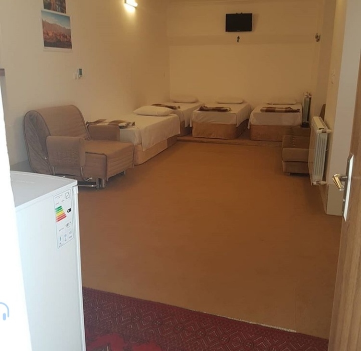 اجاره خانه بومگردی جنگل در یزد - اتاق 5 نفره vip