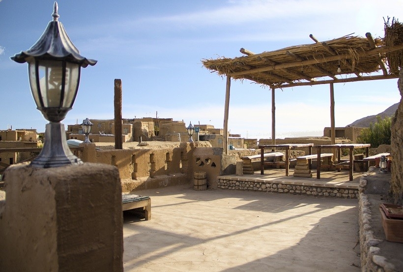 اجاره اقامتگاه و اتاق روستای در قلعه بالا بیارجمند