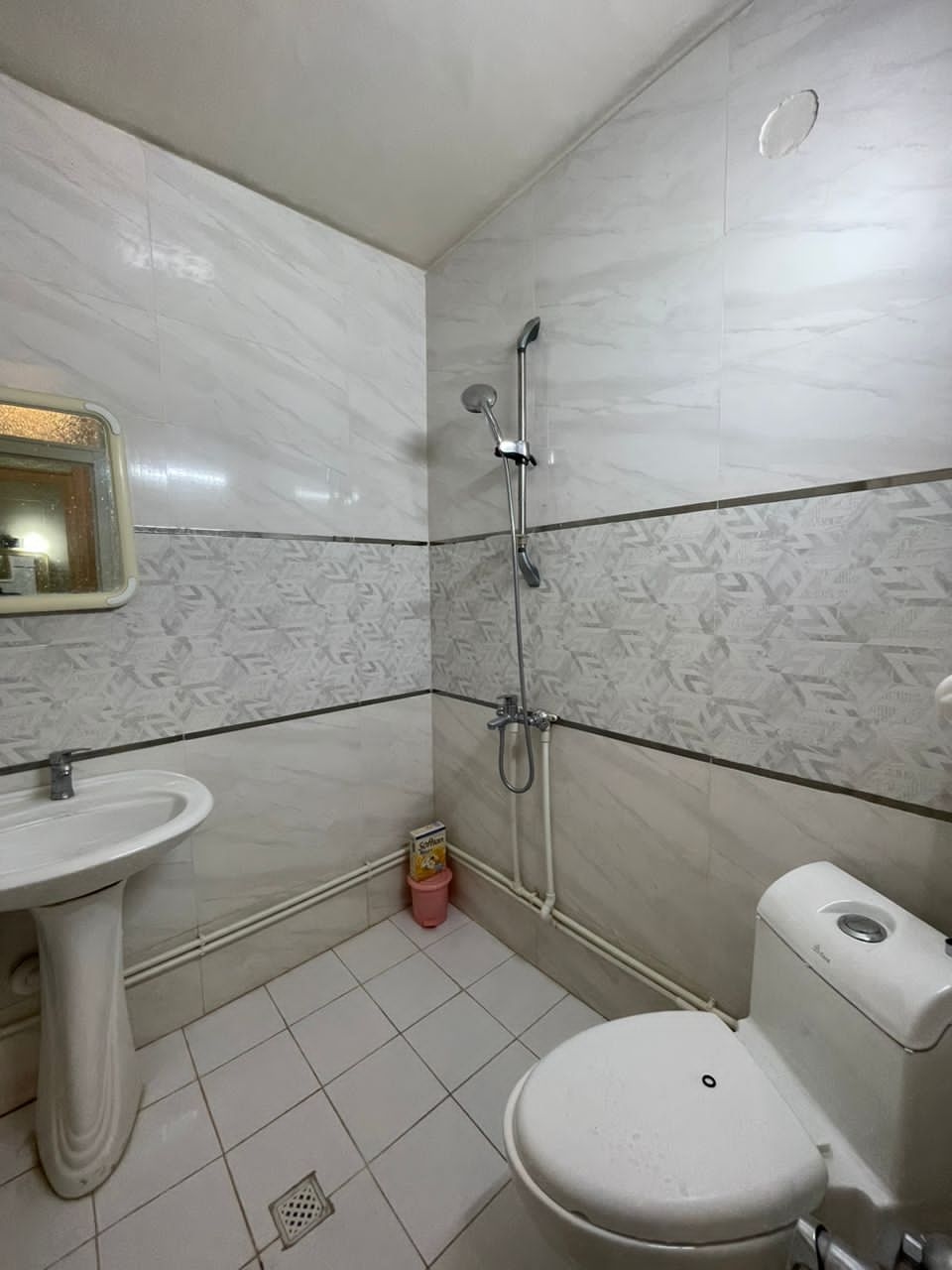 اجاره آپارتمان مبله در اقدسیه طبقه دوم - شمال تهران