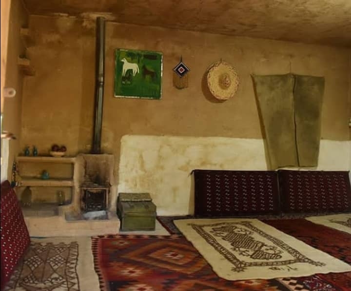 اجاره اقامتگاه بومگردی سنتی در جاده سراب کرمانشاه