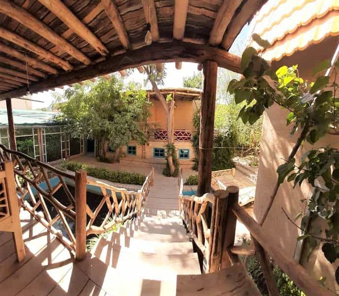 اجاره خانه سنتی نزدیک شاندیز حصارسرخ - هنرپیشه