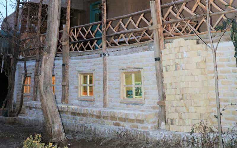 اجاره خانه سنتی نزدیک شاندیز حصارسرخ - هنرپیشه