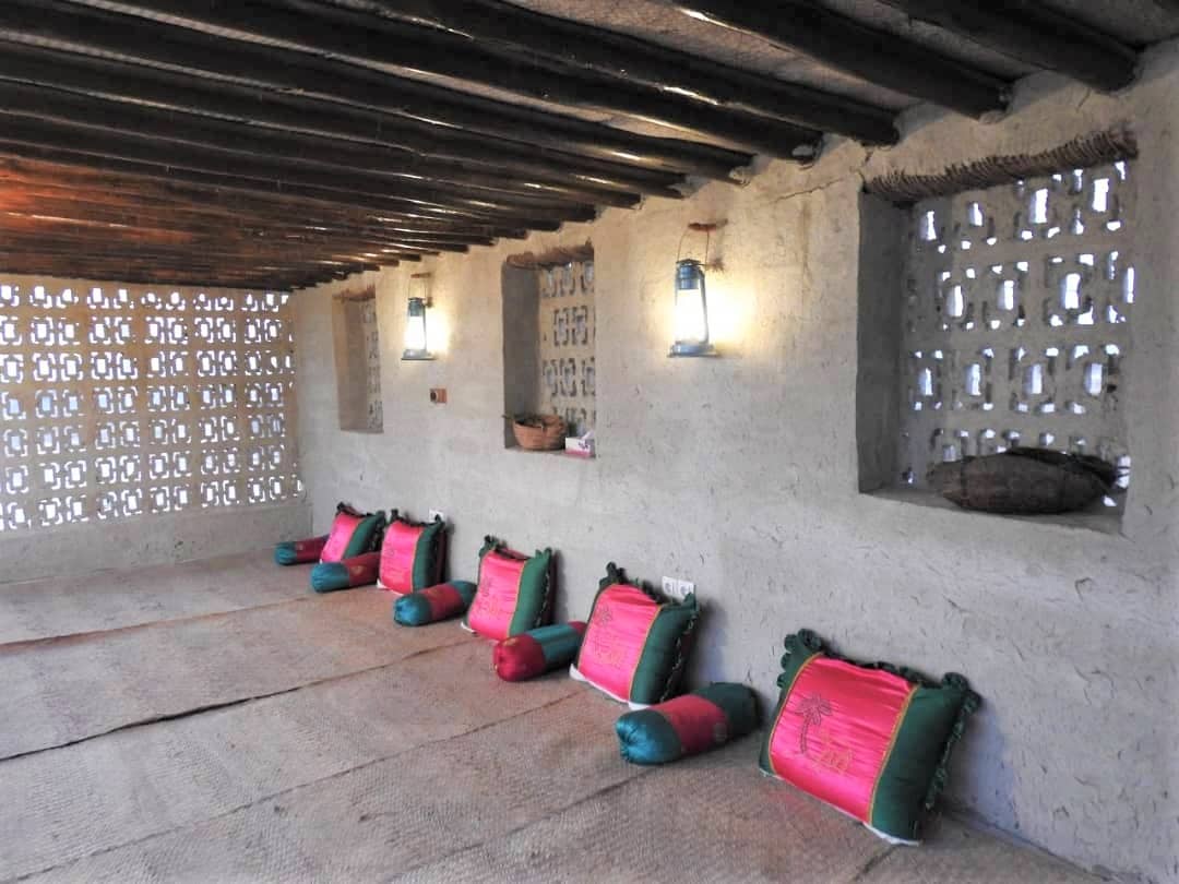 اجاره اتاق سنتی در نقاشه قشم - عبید