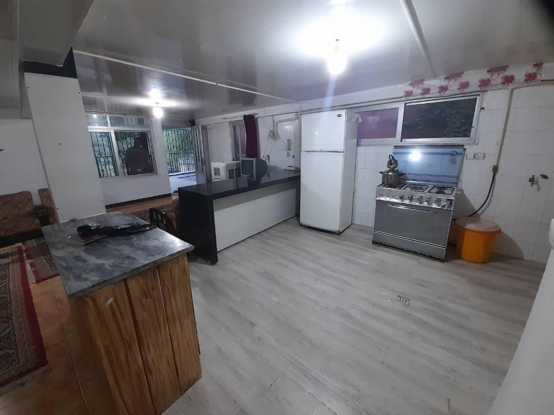 اجاره ویلا استخردار کنار رودخانه در اردل باغ بهادران