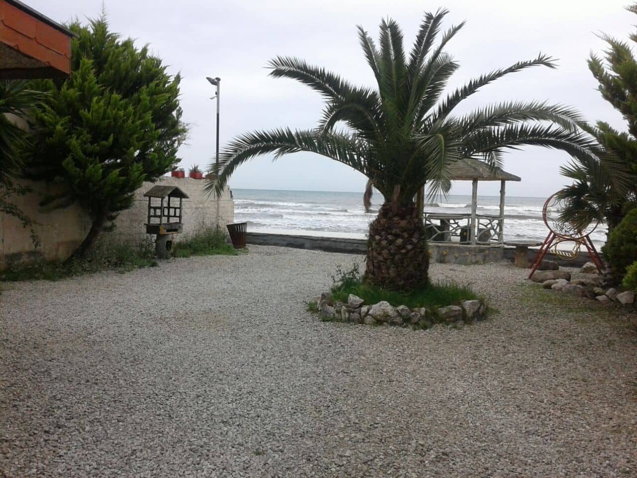 اجاره ویلا ساحلی سه خوابه 750 متری با استخر سرپوشیده خط هشت چالوس - ارکیده