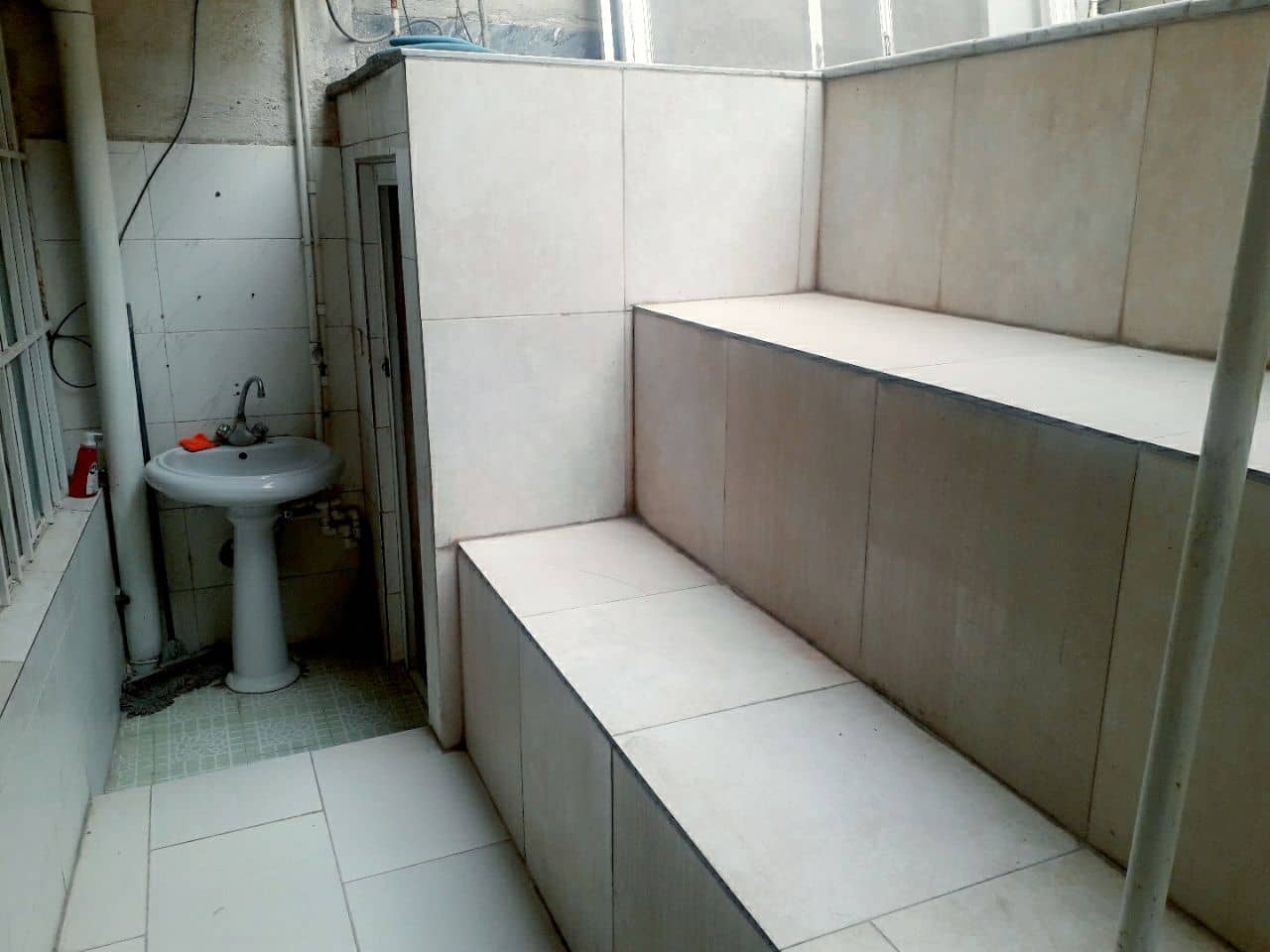 اجاره خانه مبله در میدان ولیعصر کاشان - کاشانه سه