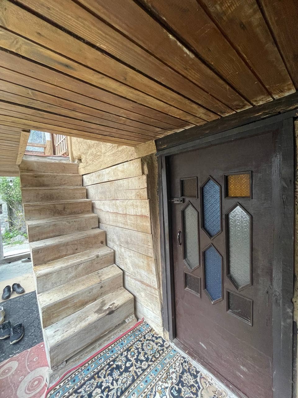 اجاره کلبه چوبی جنگلی روستا غوزک رودبار -شیرگاه