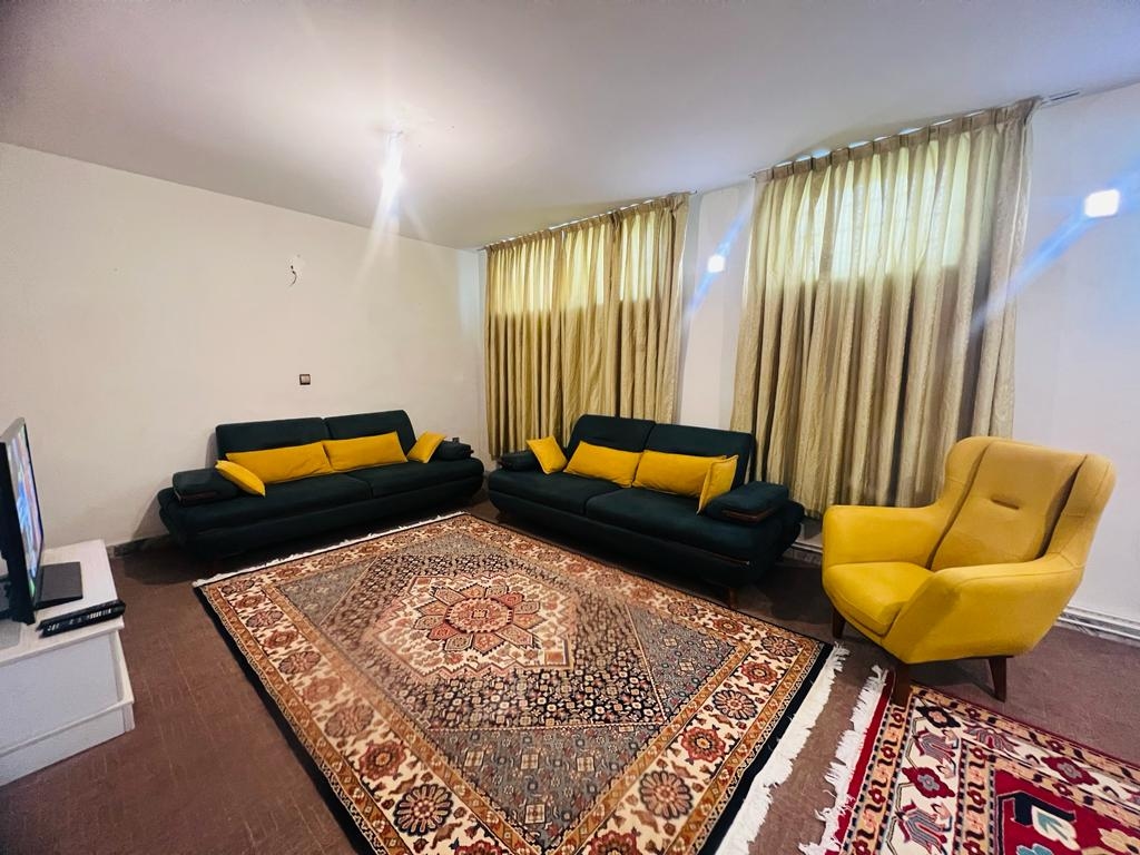 اجاره آپارتمان تک خوابه در شاهین جنوبی زیر همکف - شمال غرب