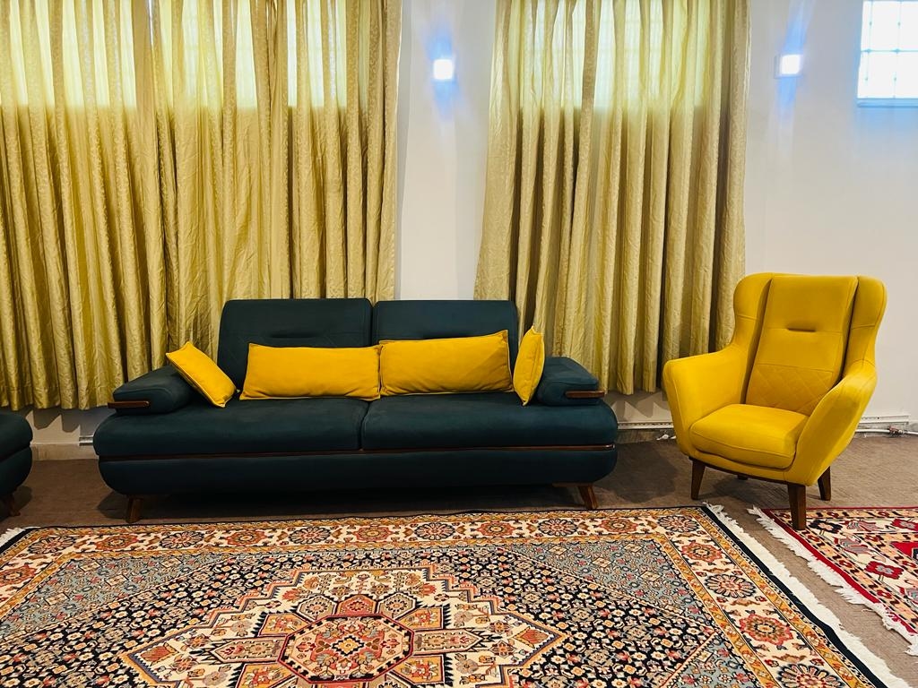 اجاره آپارتمان تک خوابه در شاهین جنوبی زیر همکف - شمال غرب