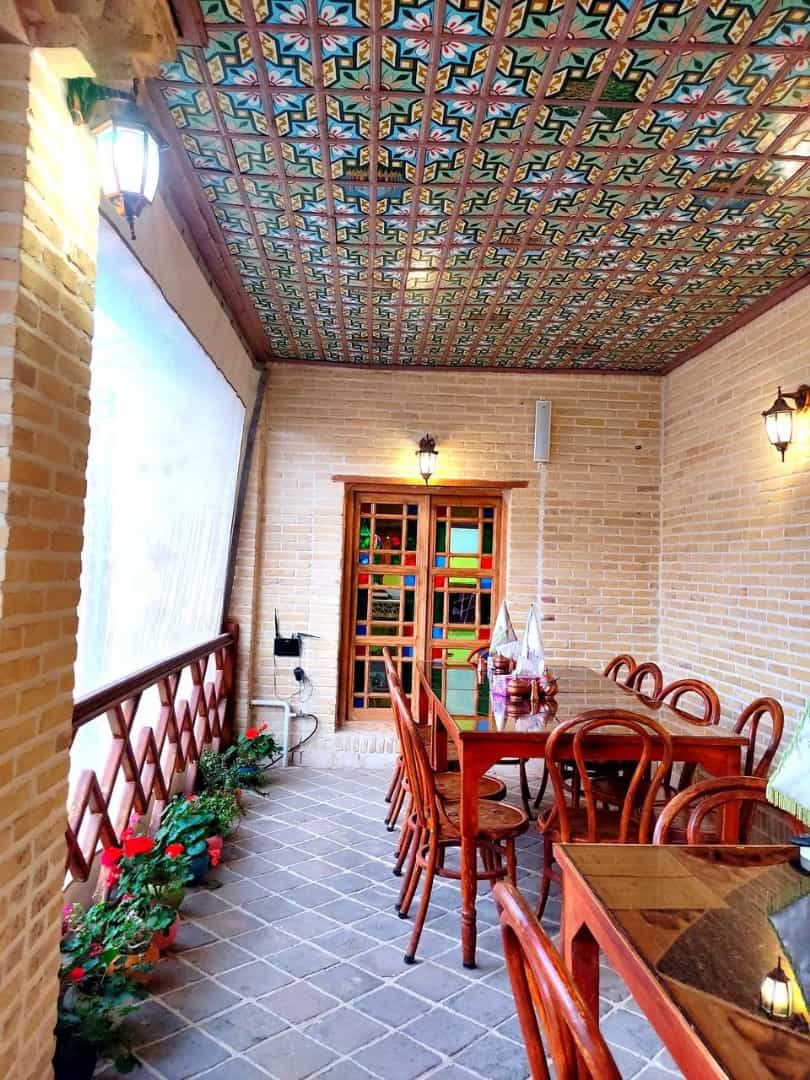 اجاره هتل سنتی در انقلاب زنجان -3 تخته همکف