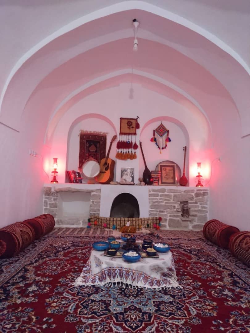 اجاره خانه سنتی در بیشاپور - اتاق ناصر دیوان