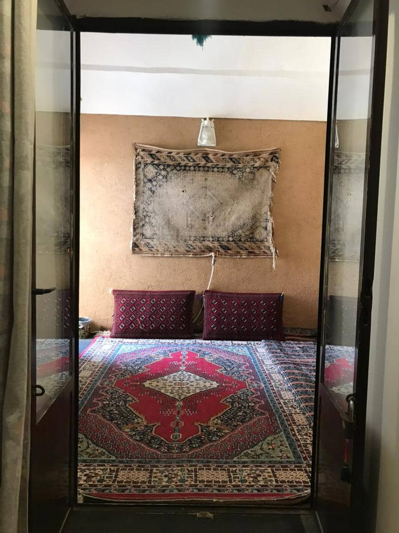اجاره بوم گردی سنتی در آباده فارس-کف خواب بدون مستر